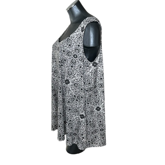 NWT PIPHANY IBIZA Sleeveless Black White Floral Tunic Tank Top Women's Size XL - Picture 4 of 16